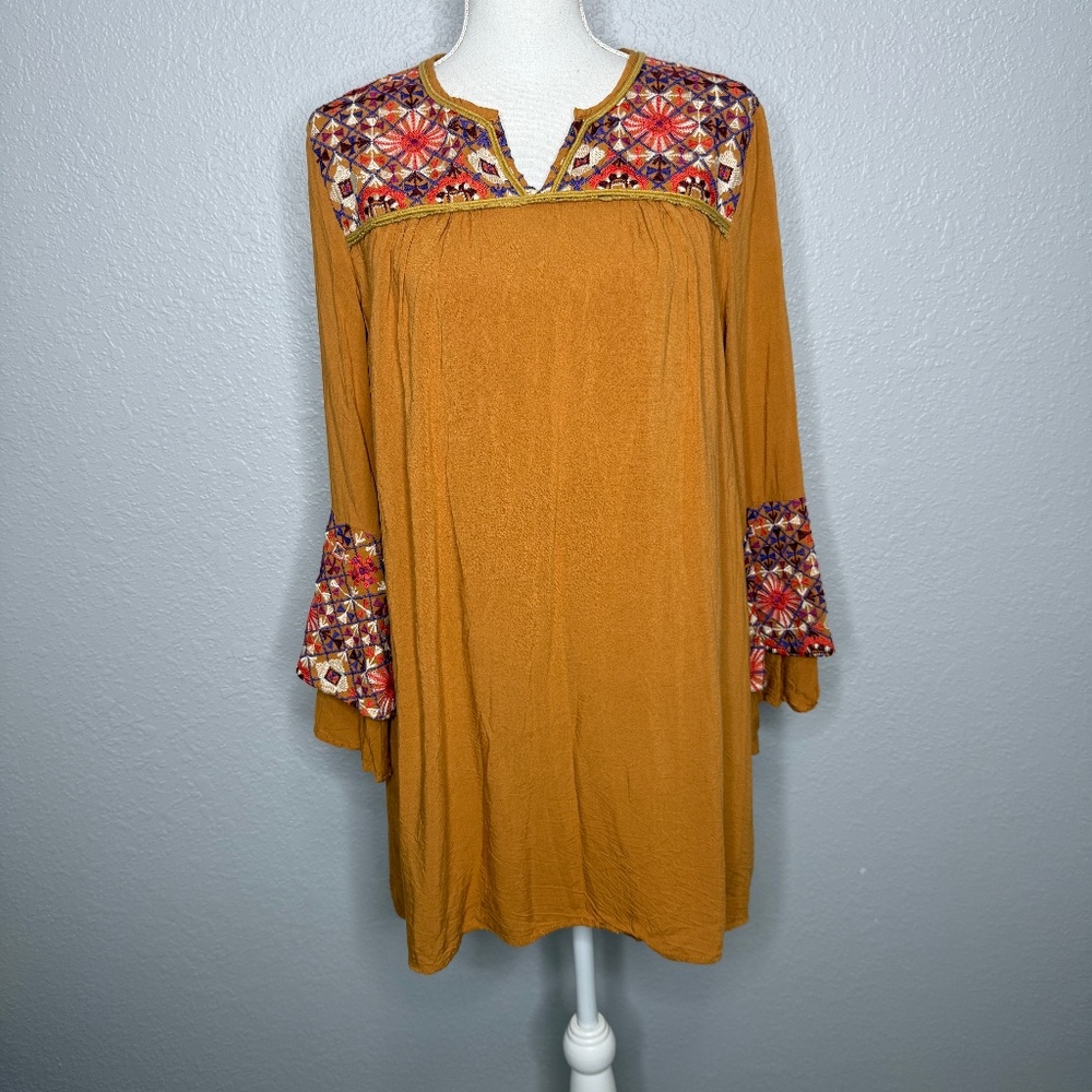 Pre-Owned Women's JODIFL Embroidered Mustard yellow dress size Medium -cp